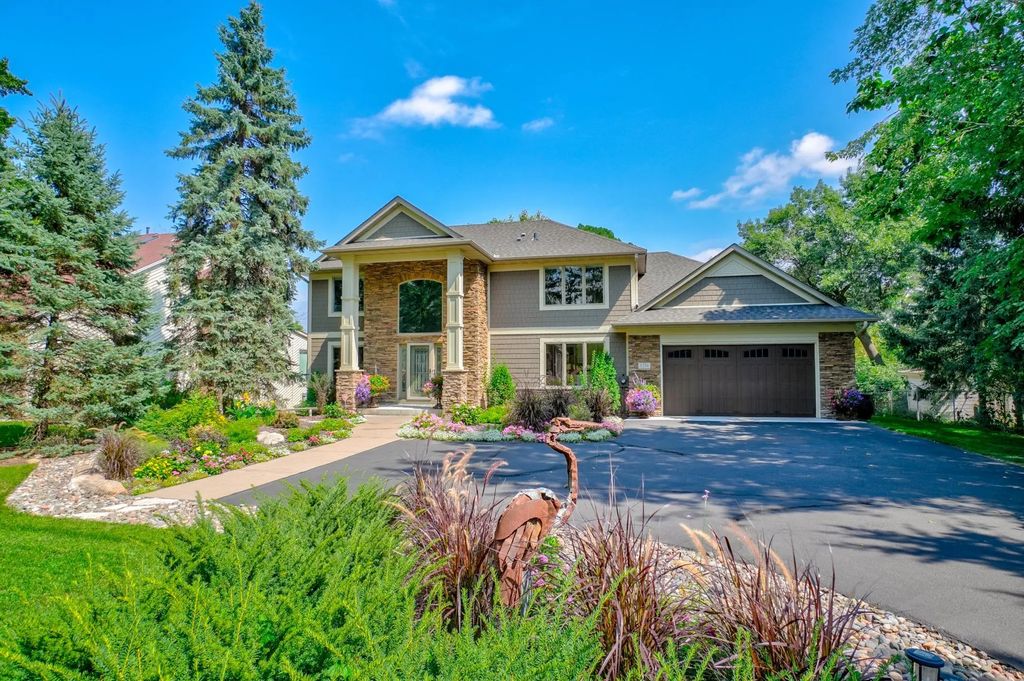 5256 Oxford Street N, Shoreview