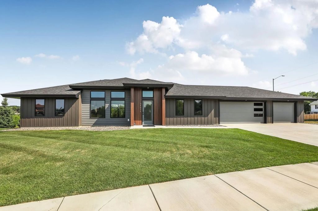 3401 Wildflower Road S, Saint Cloud