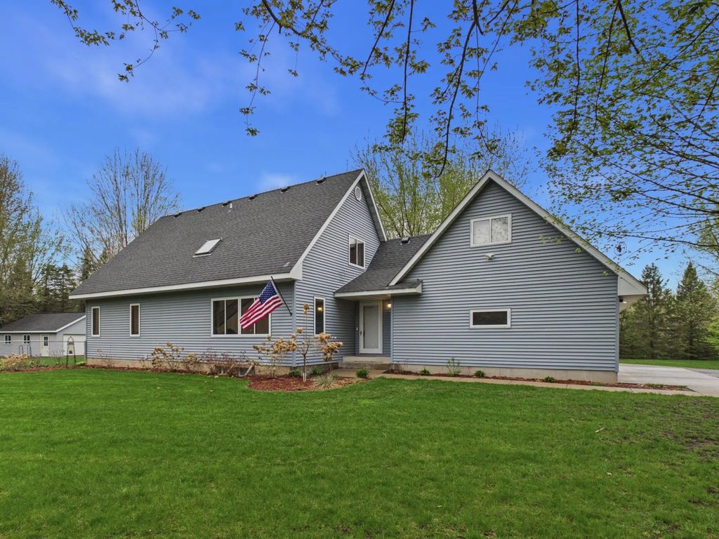 W10446 880th Avenue, River Falls