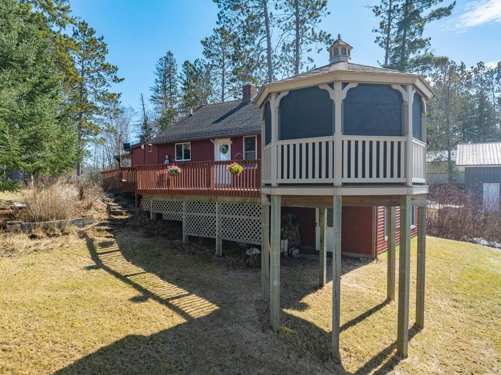 49616 Center Point Road, Bigfork