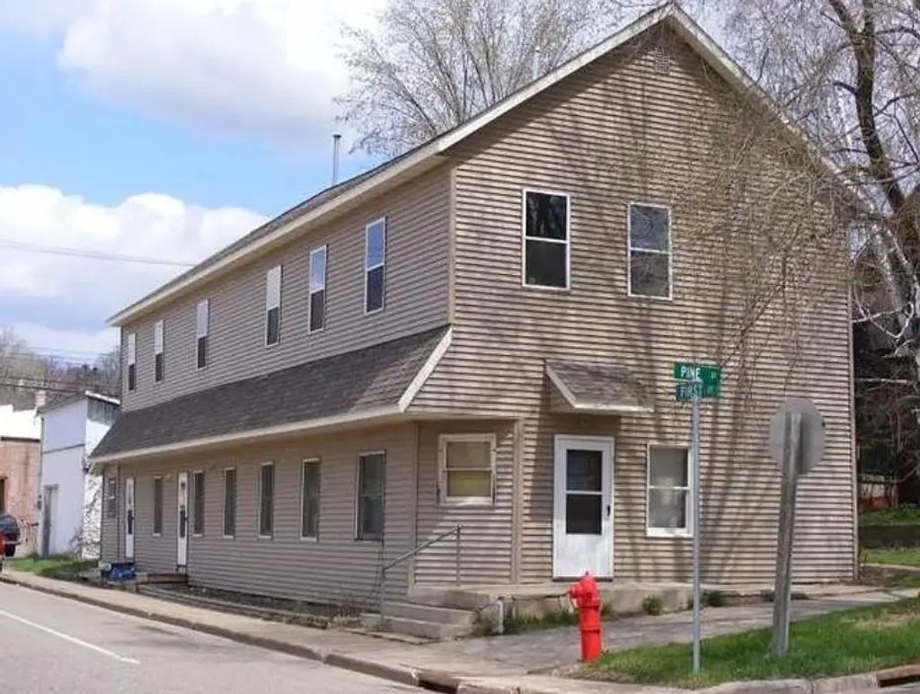 104 Pine Street, Glenwood City