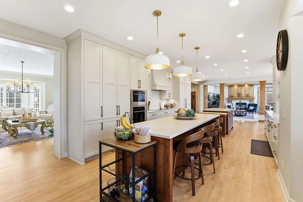 2 Bent Tree Lane, North Oaks