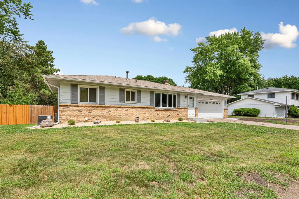 2033 Bluestone Lane, Eagan