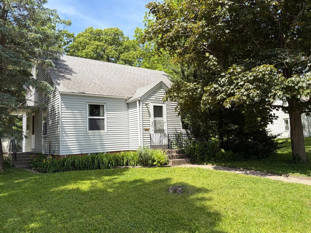 608 8th Street Se, Waseca