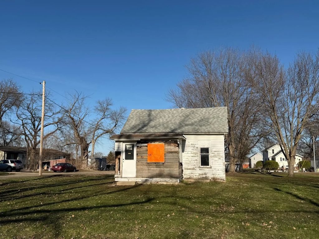 125 N 2nd Street, Eagle Lake