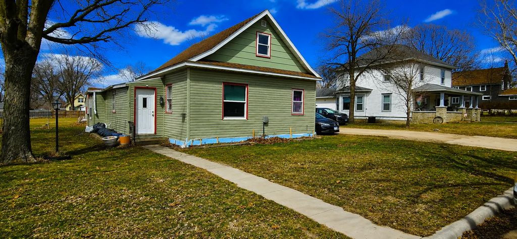 131 E Schlieman Avenue, Appleton