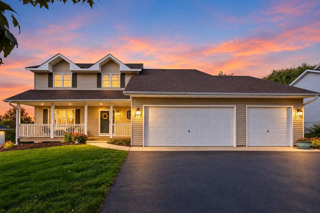 254 Jaspers Circle S, Chaska