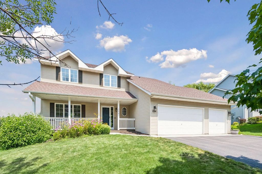 254 Jaspers Circle S, Chaska