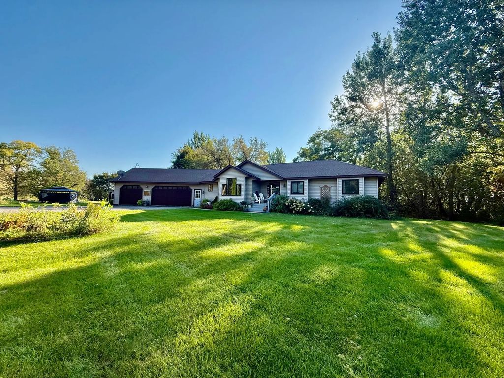 3874 Airway Lane Ne, Alexandria