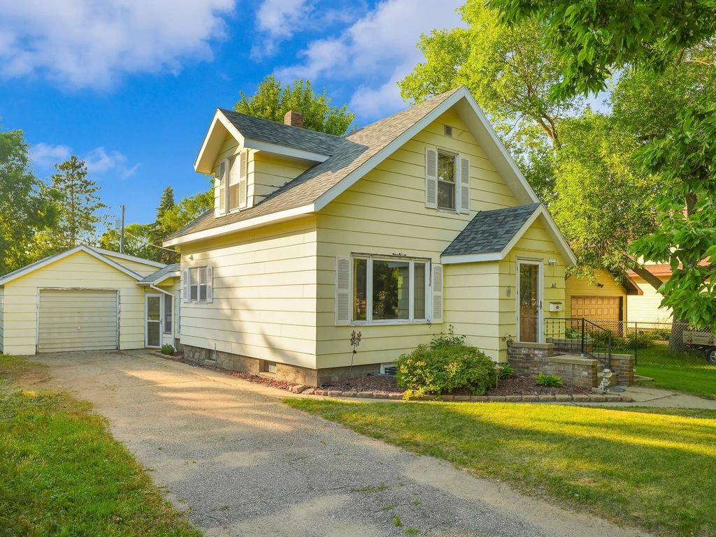 447 2nd Ave Ne, Perham