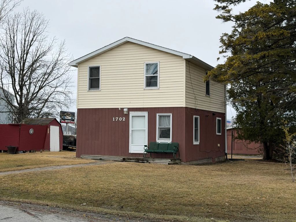 1702 1st Avenue, International Falls