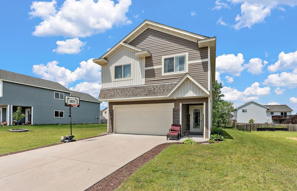 845 Highview Loop Se, Pine City