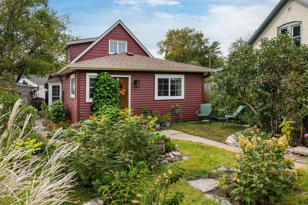 3466 3rd Street Ne, Minneapolis