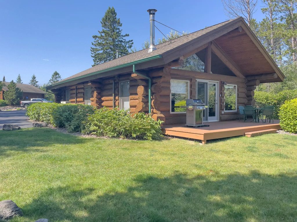 2826 Highway 61 502, Two Harbors