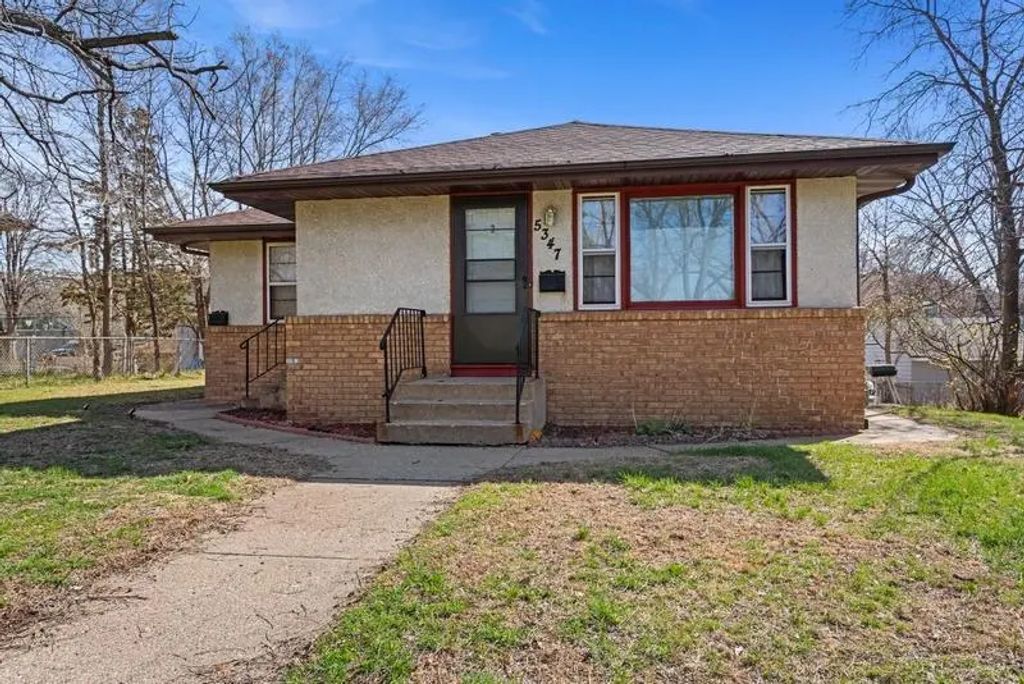 5347 4th Street Ne, Fridley