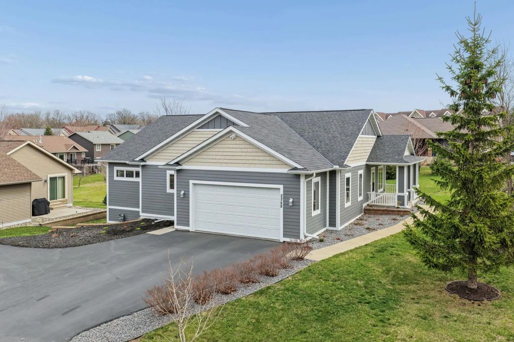 2288 Greenwood Valley Drive, River Falls