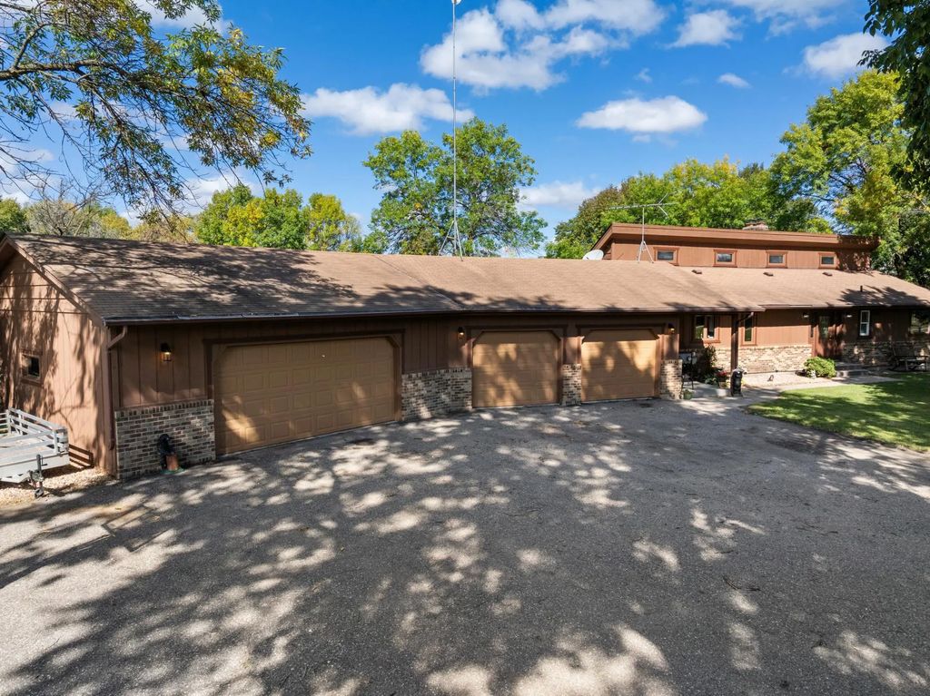 4177 County Road 6 Nw, Annandale