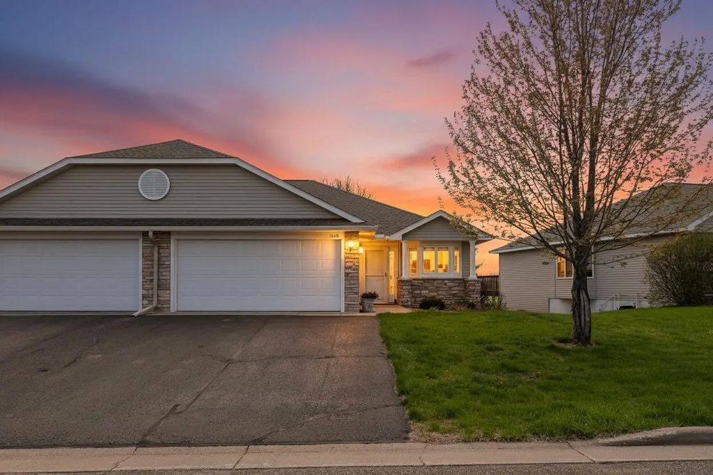 1136 Highpoint Court, New Richmond