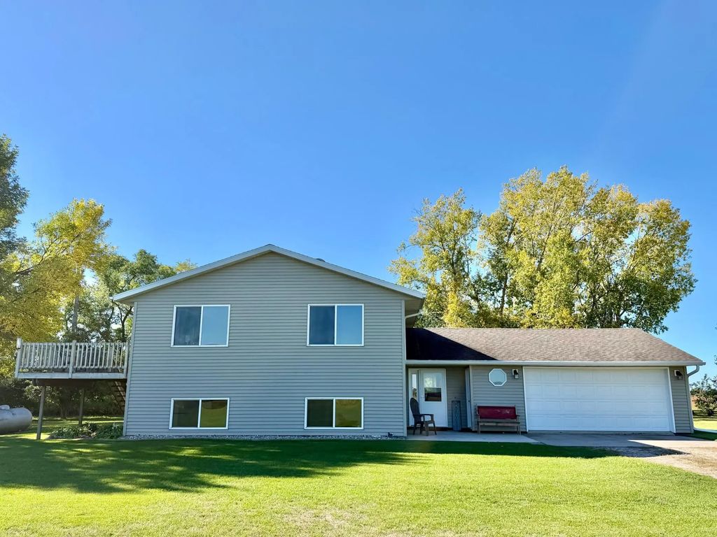 4703 210th Street, Lake Bronson