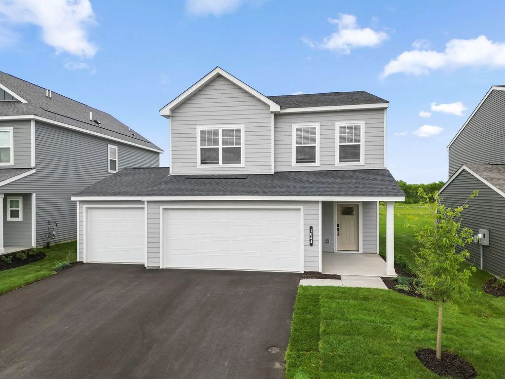 1044 Adamstown Drive, Rosemount