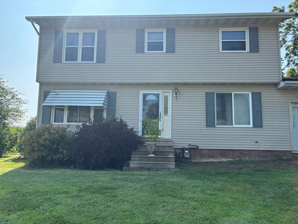 135 S Stenstrum Avenue, Dunnell