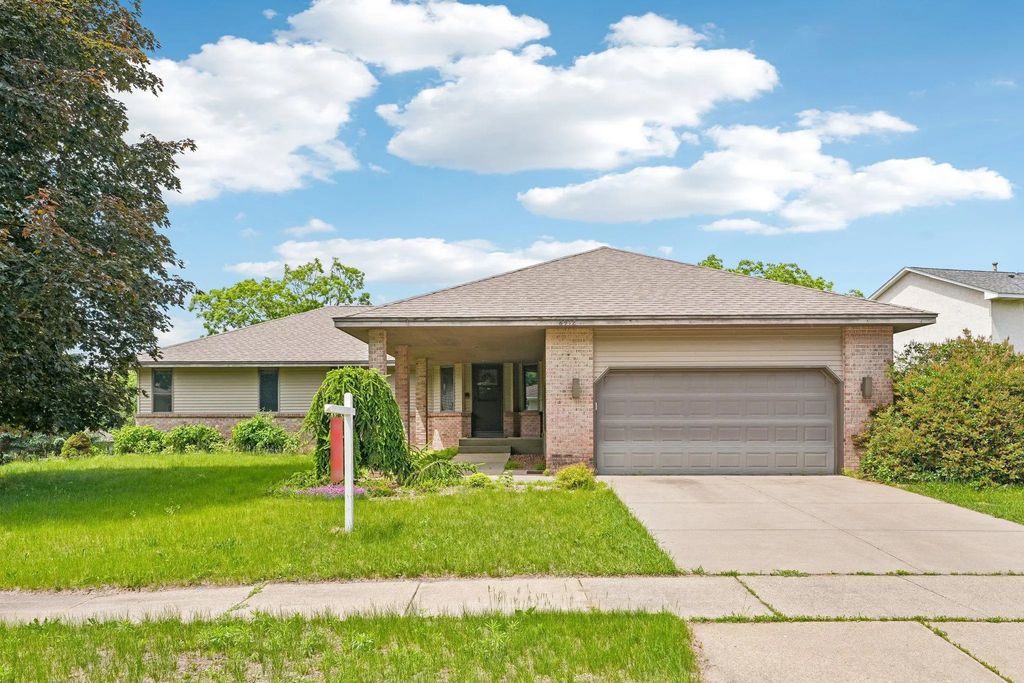 8912 Vincent Place, Bloomington