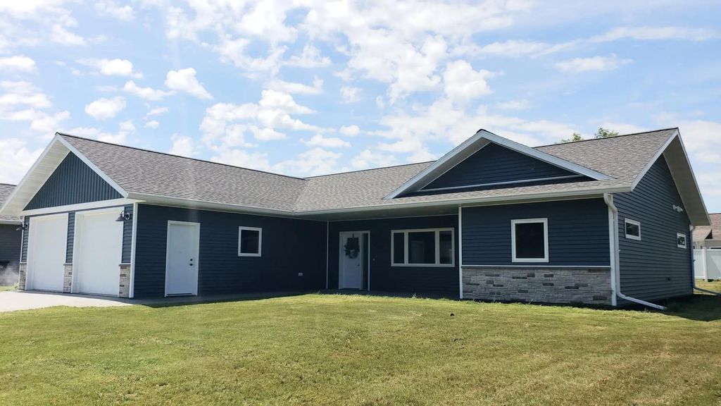 1005 8th Avenue Ne, Perham