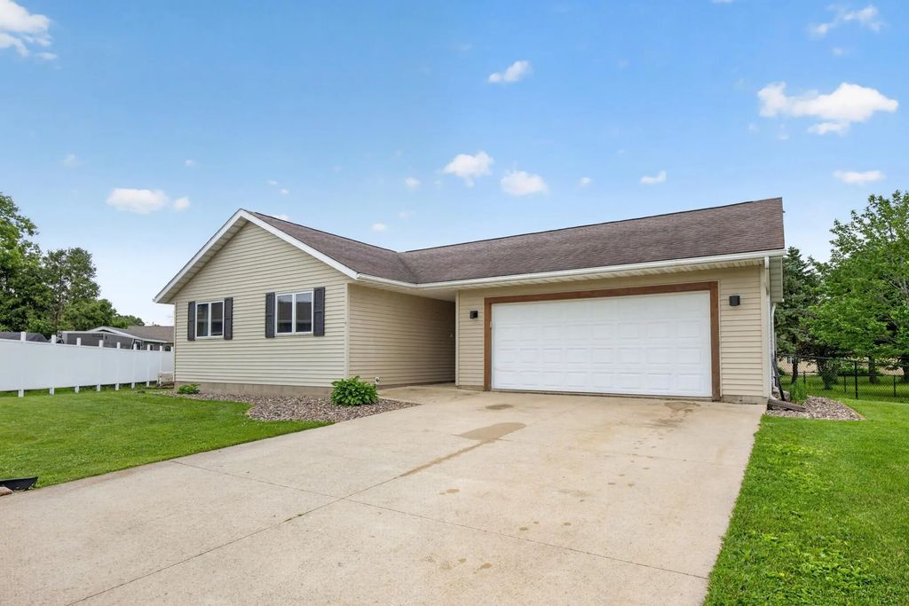 100 Capelle Street, Spring Valley