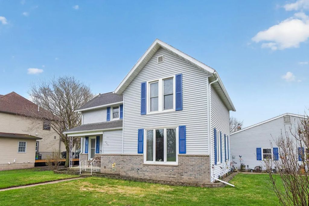 240 Main Street W, Elgin