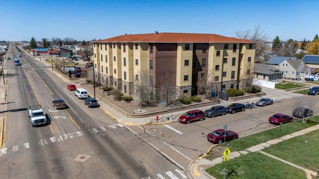 1022 W Villard Street, Dickinson