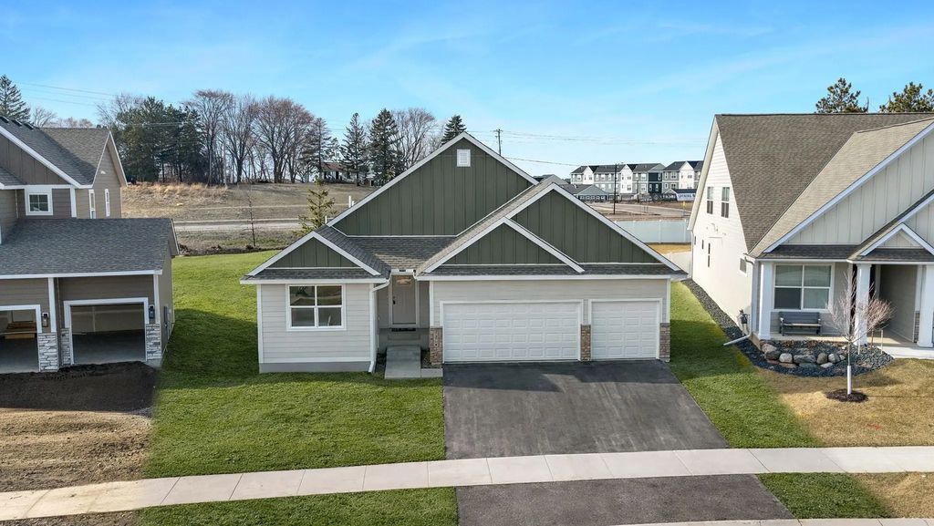 316 Distel Drive, Le Sueur