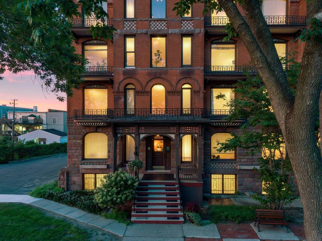 703 Laurel Avenue 1w, Saint Paul