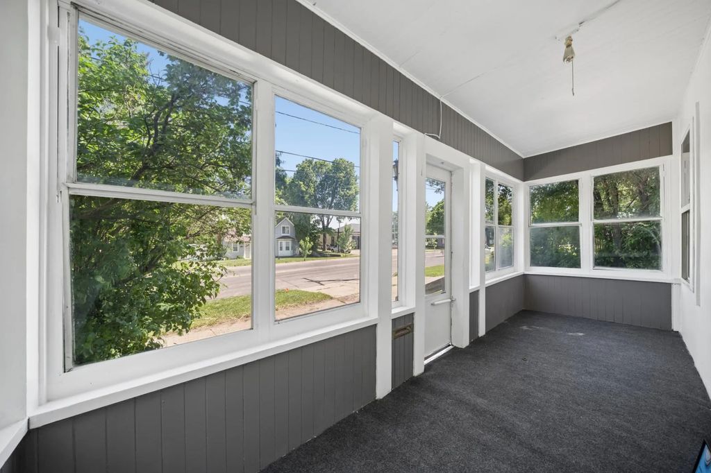 210 Willow Street, Faribault