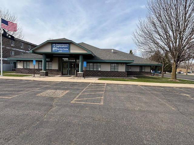 1005 High Avenue Ne, Willmar