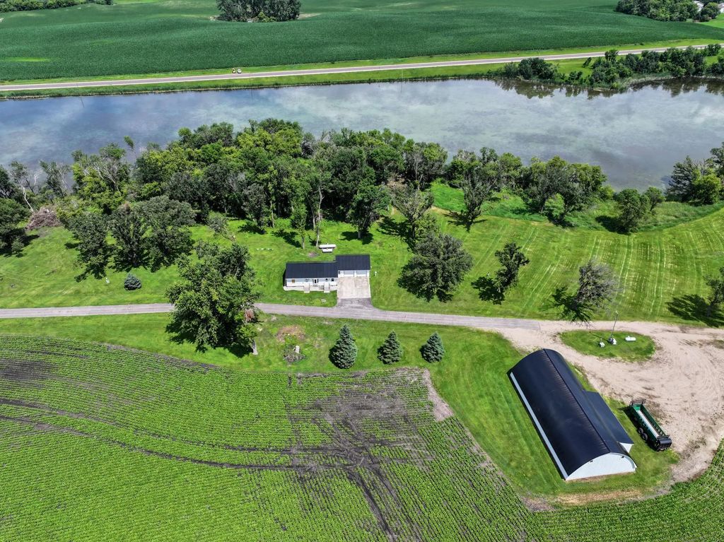 20126 County Road 1, Cyrus