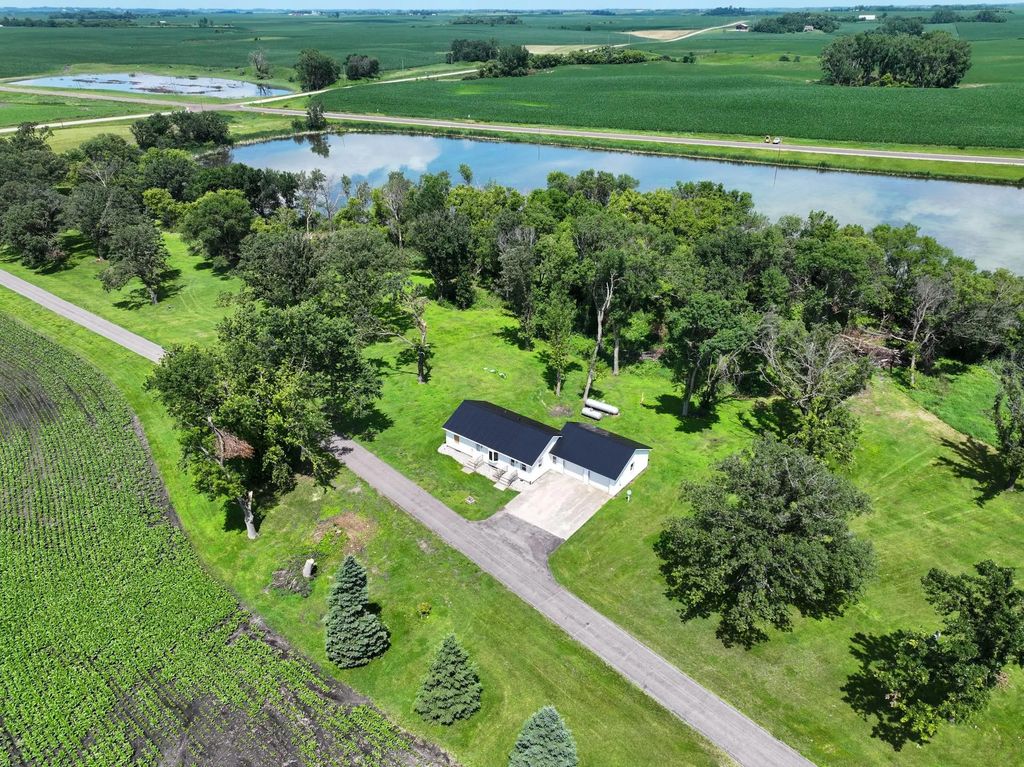 20126 County Road 1, Cyrus