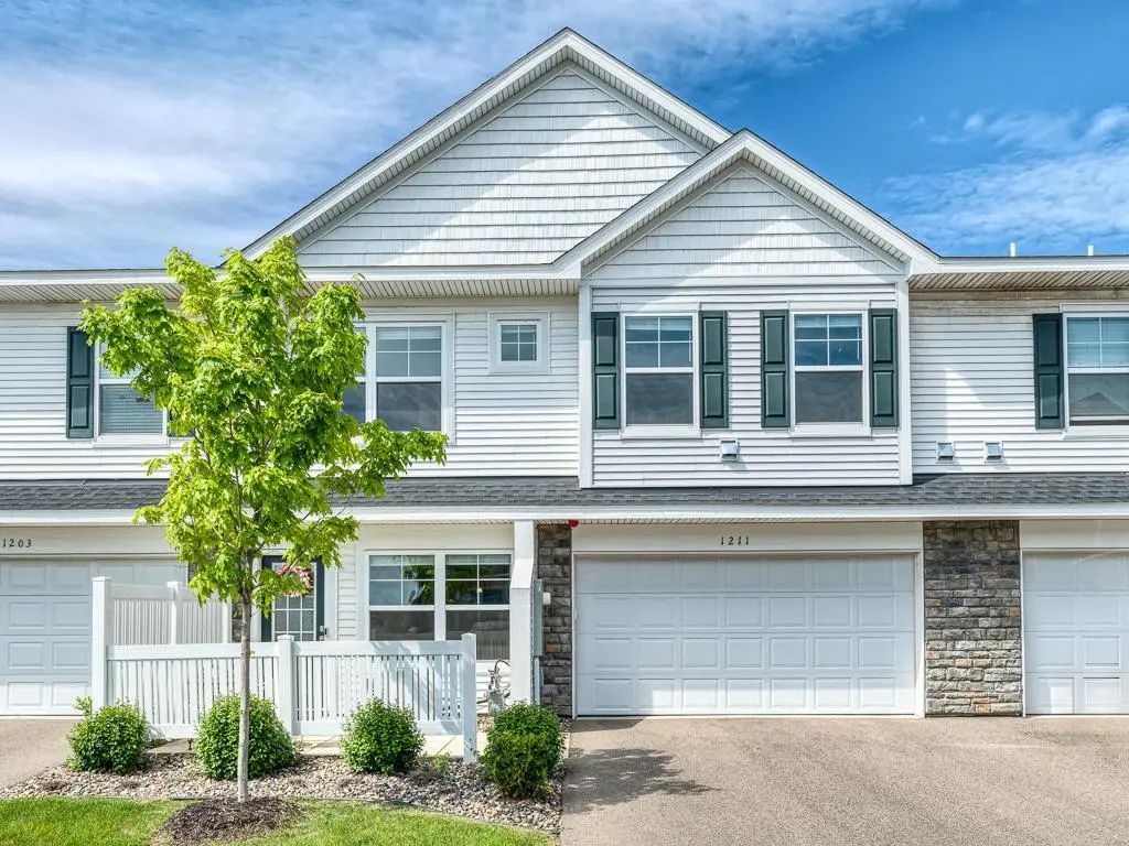 1211 Lower 143rd Street E, Rosemount