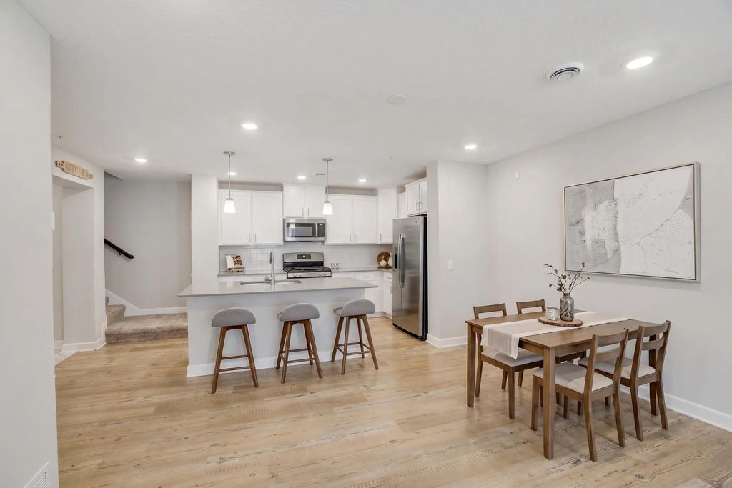 1212 Lower 143rd Street E, Rosemount
