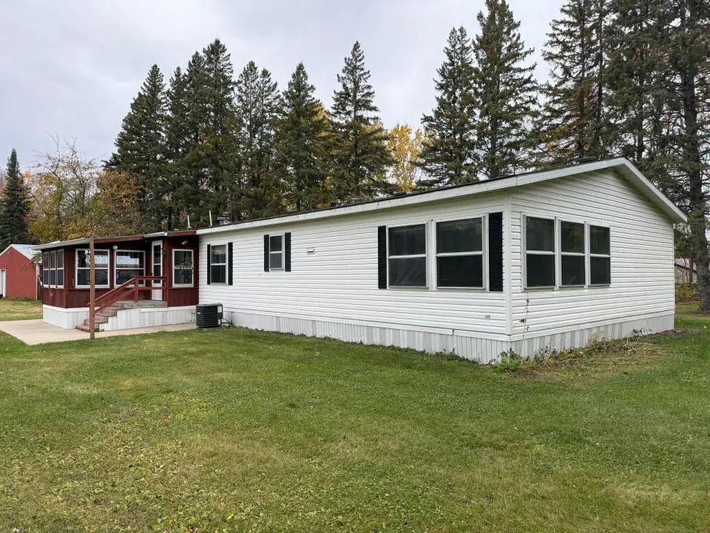 22880 Sunny Beach Road Ne, Kelliher