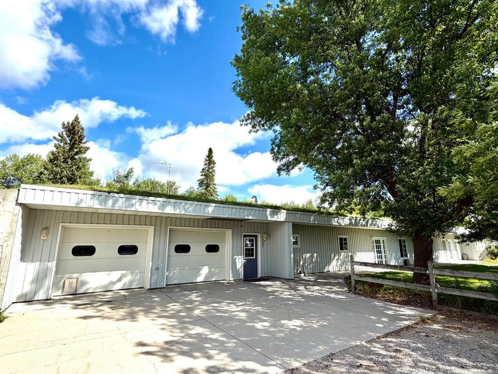 43381 State Highway 11, Roseau