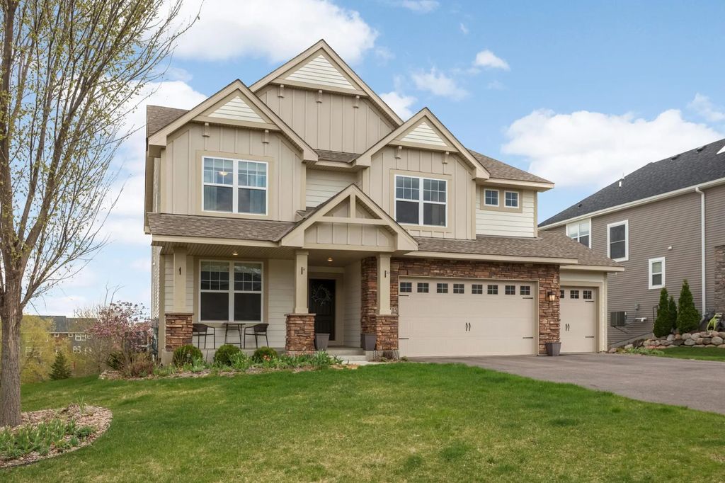8415 Krey Lake Court, Victoria