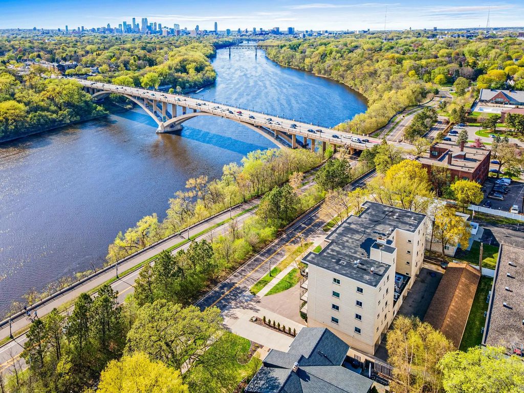 200 N Mississippi River Boulevard 2a, Saint Paul