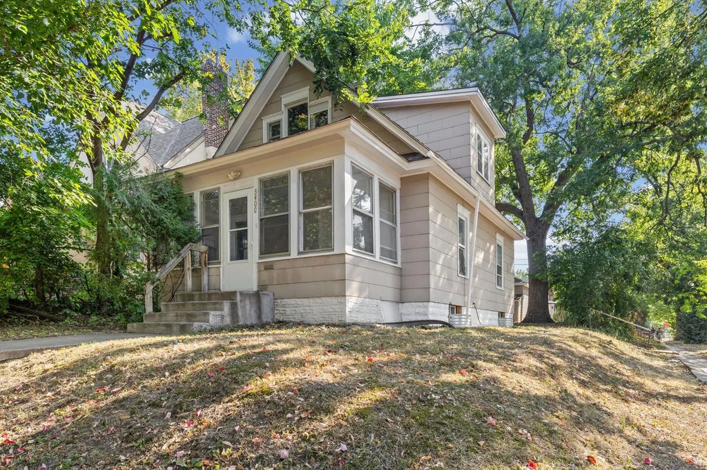 3400 Aldrich Avenue N, Minneapolis