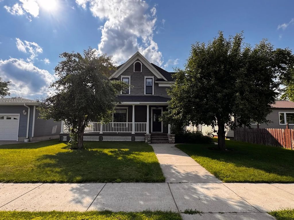 712 Burke Avenue, Harvey