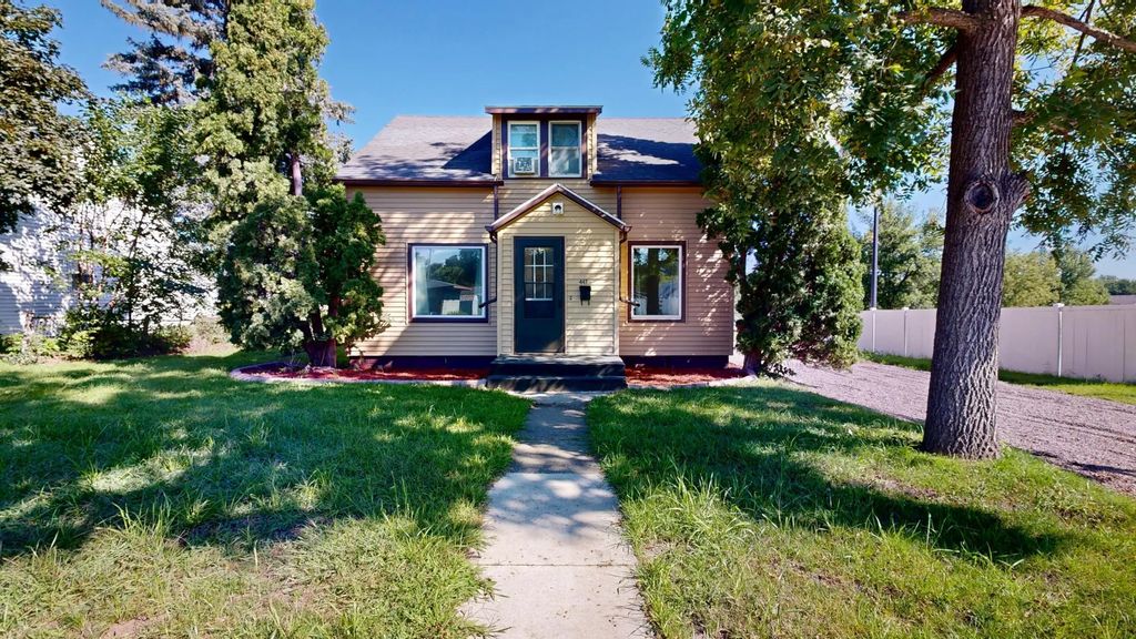 447 E Schlieman Avenue, Appleton