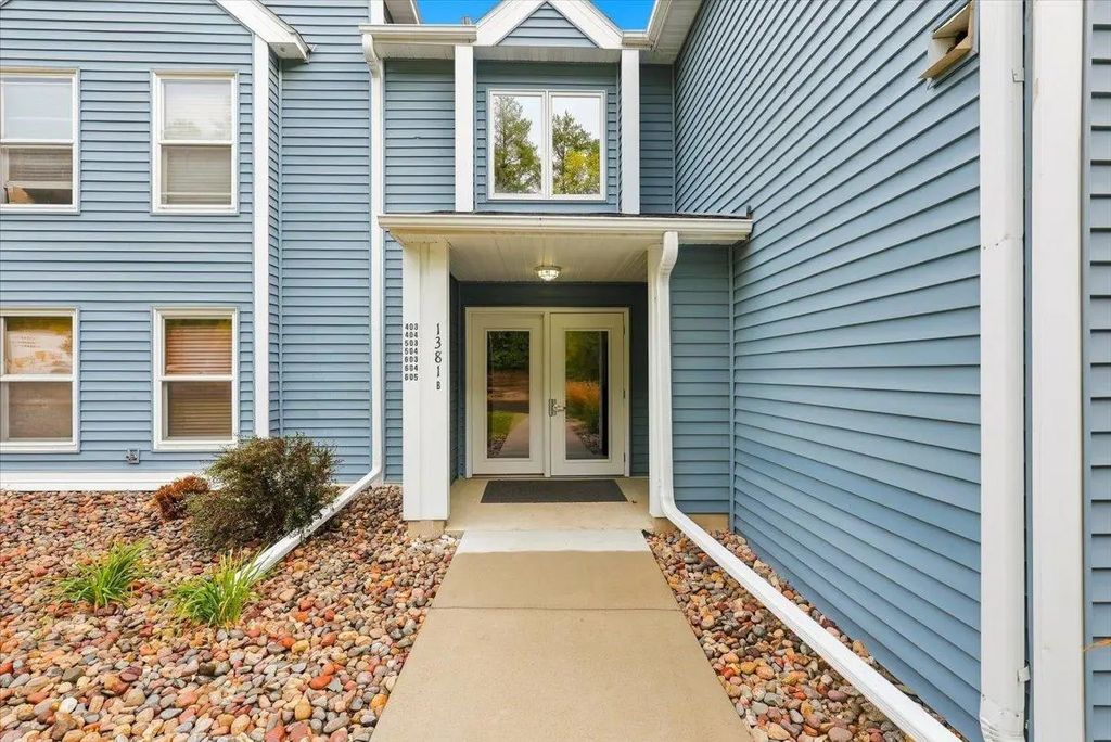 1381 Berry Ridge Road 404, Eagan