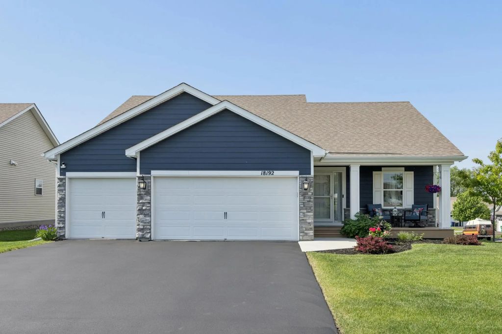 18192 Hartlin Avenue, Lakeville