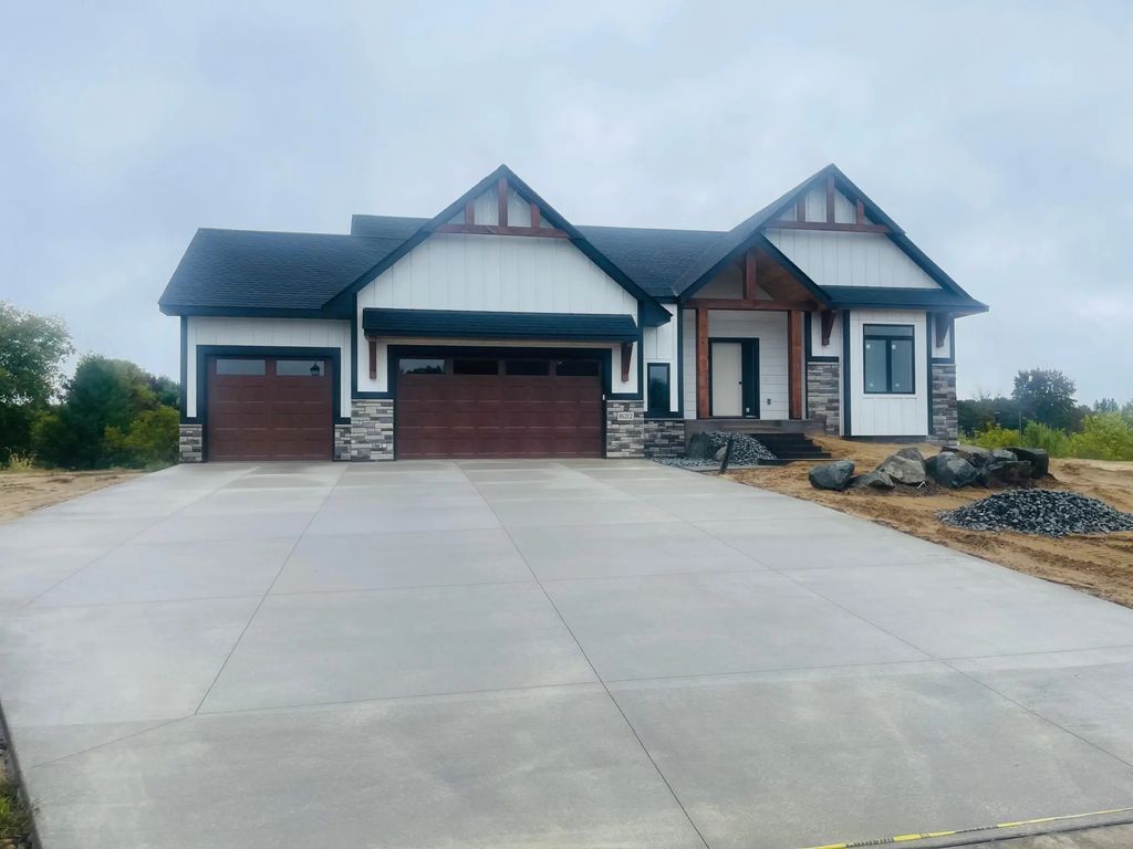 16212 Tippecanoe Street Ne, Ham Lake