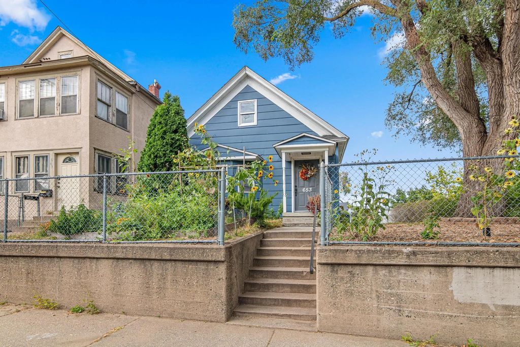 653 19th Avenue Ne, Minneapolis