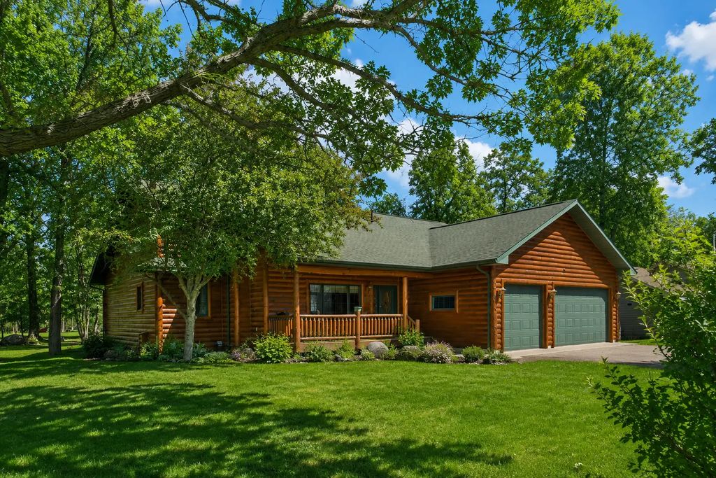 8160 Golf View Trail, Pequot Lakes